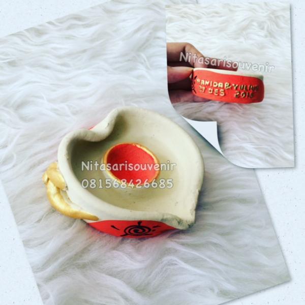 tempat lilin love grb tempat lilin love grb