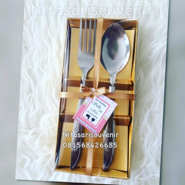 sendok garpu box pita kecil