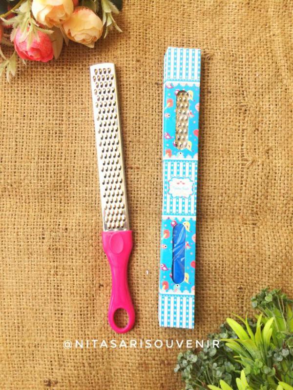 parutan keju panjang parutan keju panjang