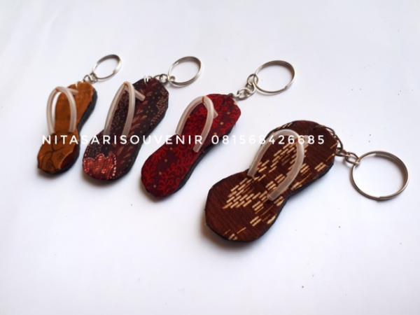 ganci sandal jepit batik ganci sandal jepit batik