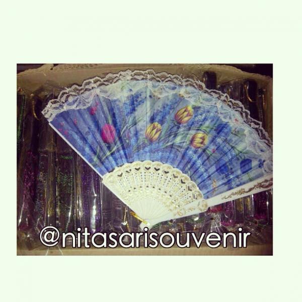 Kipas spanyol gagang putih Kipas spanyol gagang putih