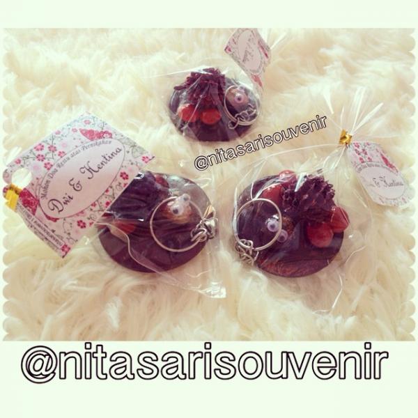 Gantungan kunci kura-kura batok kp  Gantungan kunci kura-kura batok kp