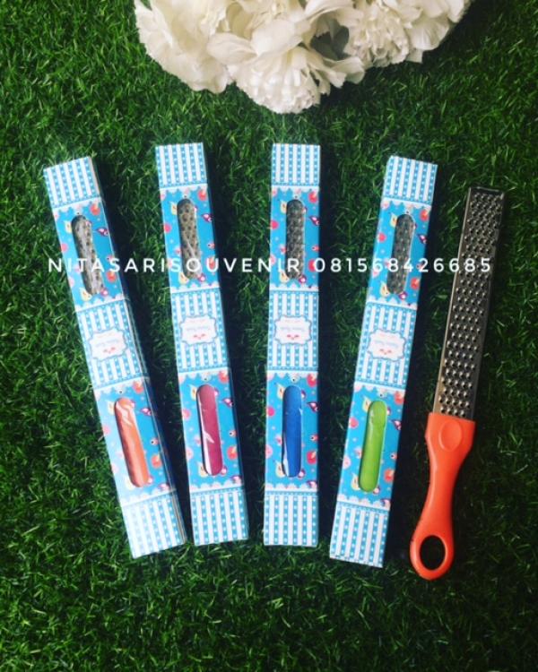 parutan keju panjang parutan keju panjang