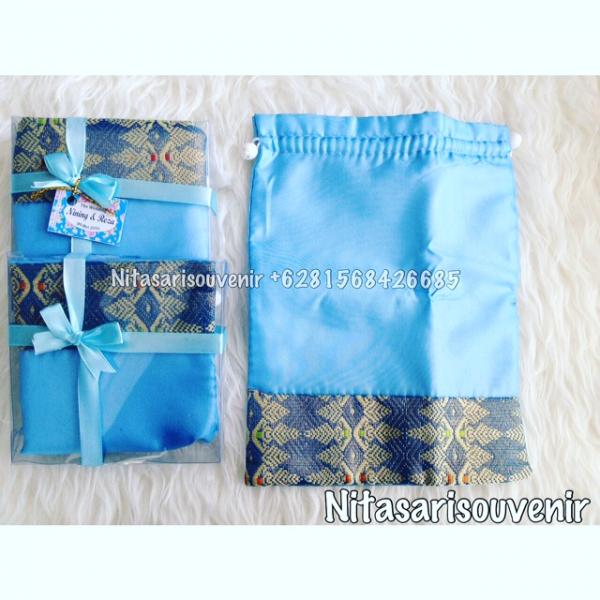 tas satin kemas mika persegi tas satin kemas mika persegi