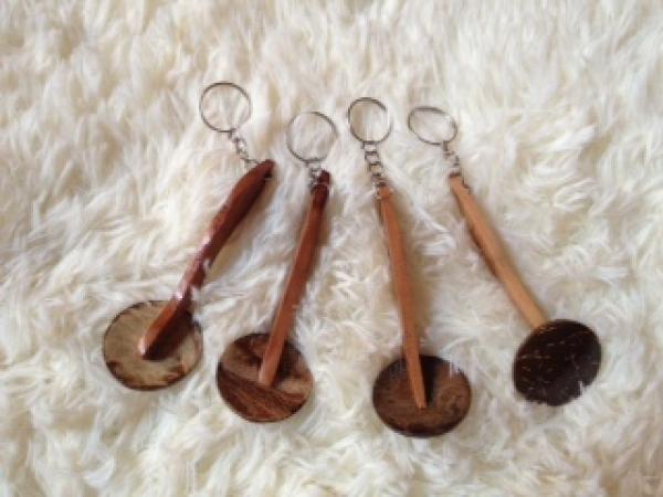 gantungan kunci irus batok kp  gantungan kunci irus batok kp