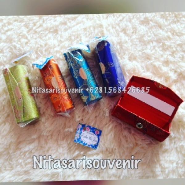 Tempat lipstik  Tempat lipstik