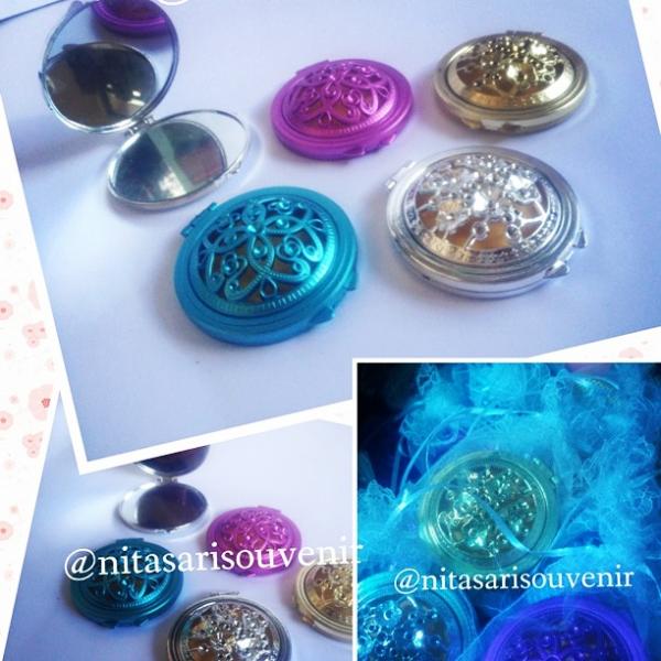 Kaca ukir gembung  Kaca ukir gembung