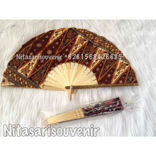 Kipas batik jumbo 28cm kp  Kipas batik jumbo 28cm kp