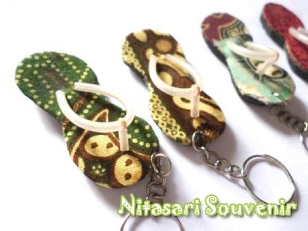 ganci sandal batik jepit