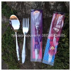 sendok tile mika besar